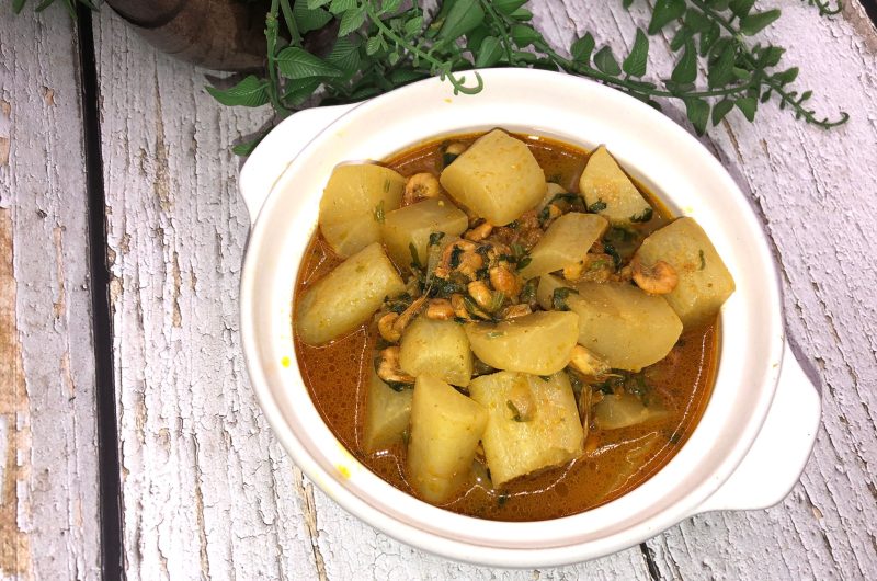 Winter Vegetable Curry Recipe (Radish with Shrimp) – A Nutritious & Flavorful Seasonal Dish