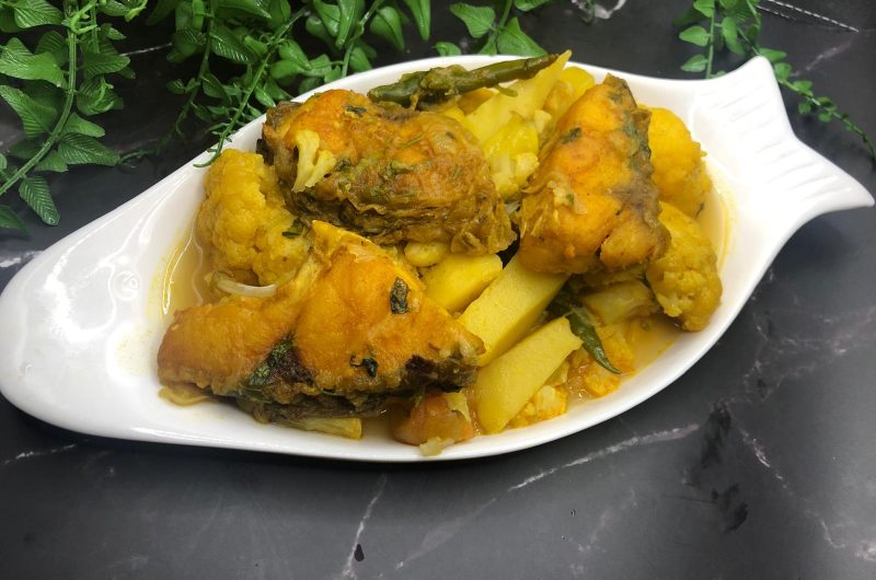 Rohu Fish with Cauliflower and Potatoes Curry | Bengali-Style Healthy Fish Curry