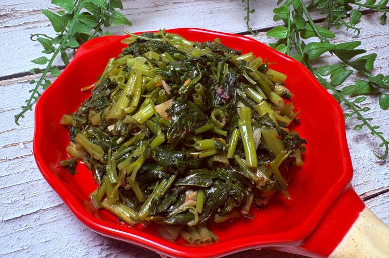 Delicious Kalmi Spinach Recipe | Bangladeshi Style Kalmi Shak Bhaji | Healthy Water Spinach Stir Fry