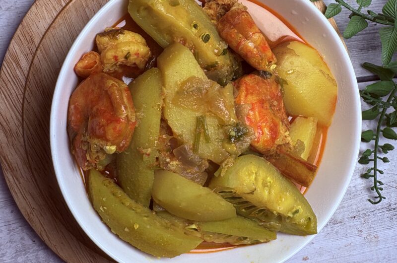 Spiny Gourd Shrimp Curry Recipe – Traditional Chingri Curry