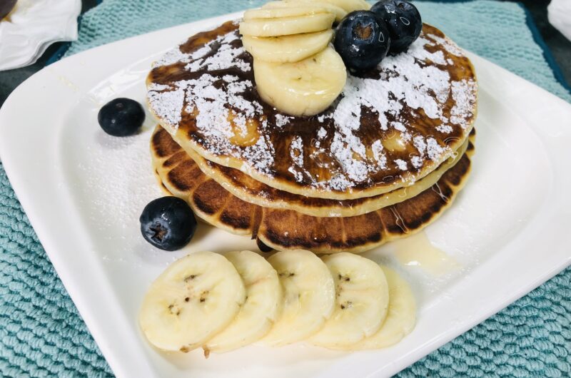 Healthy and Easy Breakfast Pancakes Recipe: Fluffy, Nutritious Morning Pancakes for the Whole Family